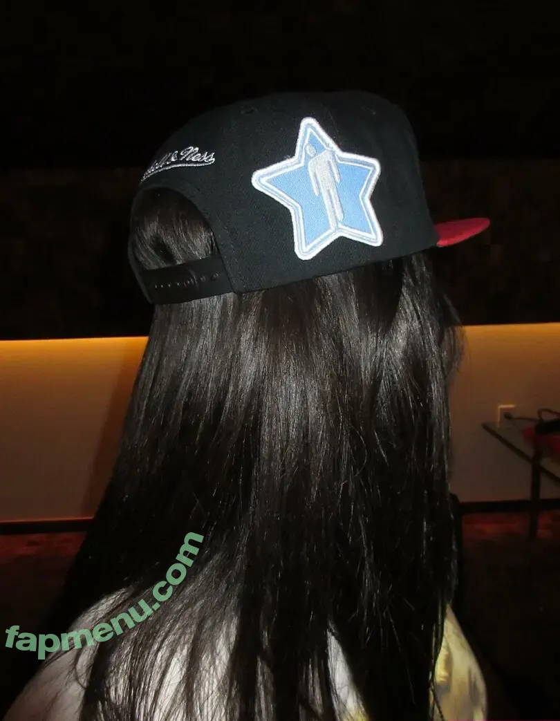 Billie Eilish nude photo #4302 (billieeilish)