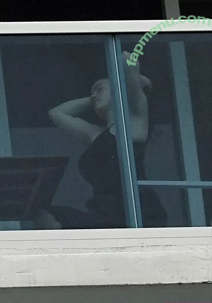 Billie Eilish nude photo #4313 (billieeilish)