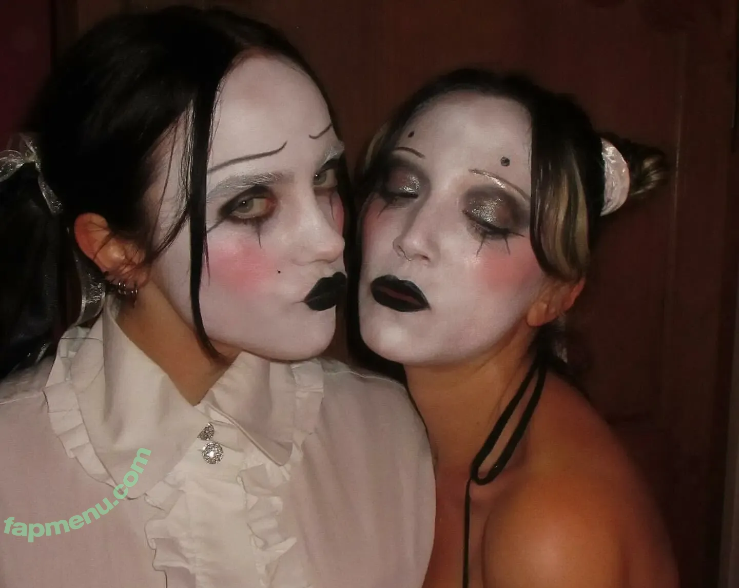 Billie Eilish nude photo #4328 (billieeilish)