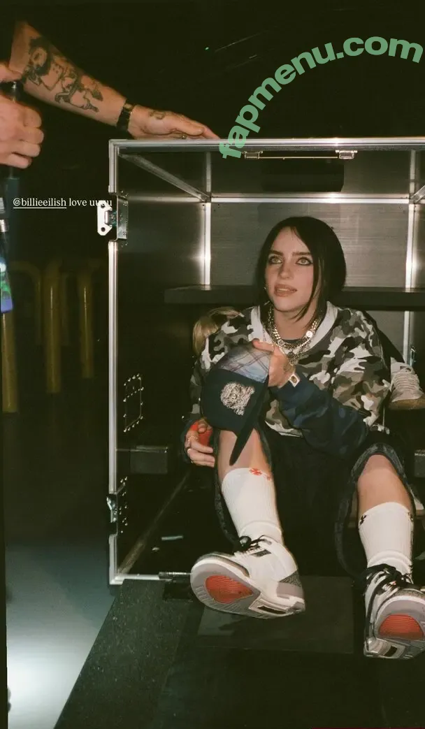 Billie Eilish nude photo #4385 (Fake / billeeilish / billieeilish)