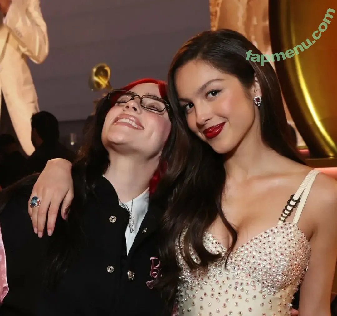 Billie Eilish nude photo #4404 (Fake / billeeilish / billieeilish)