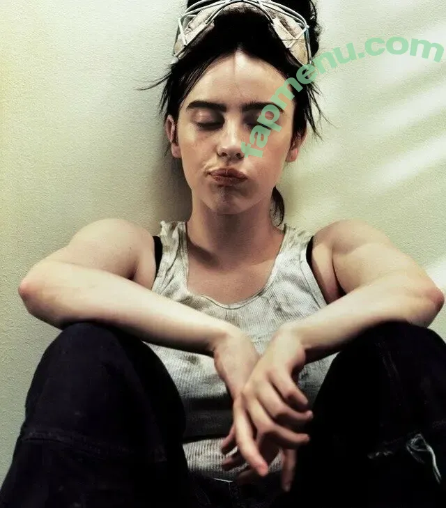 Billie Eilish nude photo #4407 (Fake / billeeilish / billieeilish)