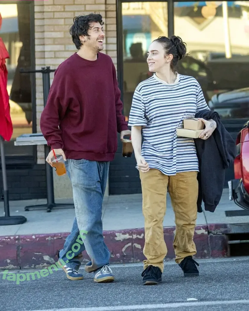 Billie Eilish nude photo #4442 (Fake / billeeilish / billieeilish)