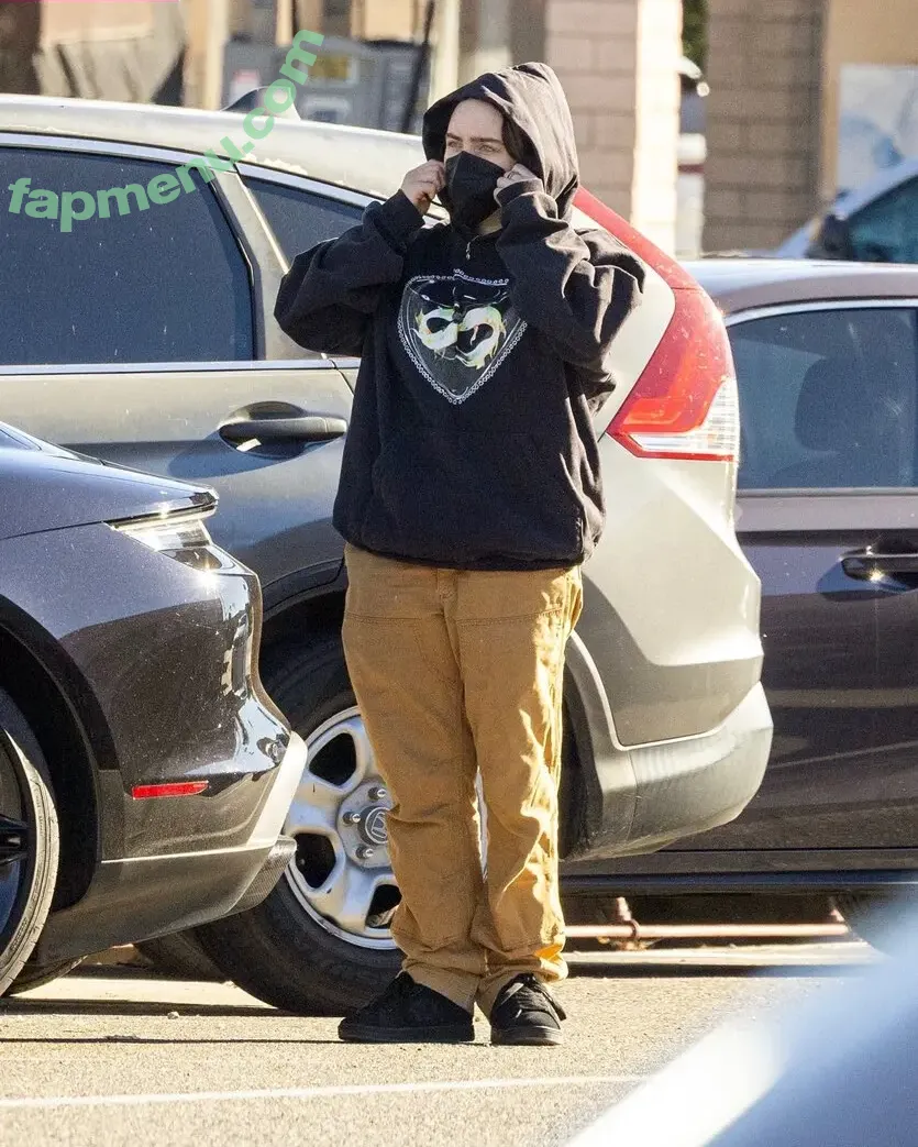 Billie Eilish nude photo #4446 (Fake / billeeilish / billieeilish)