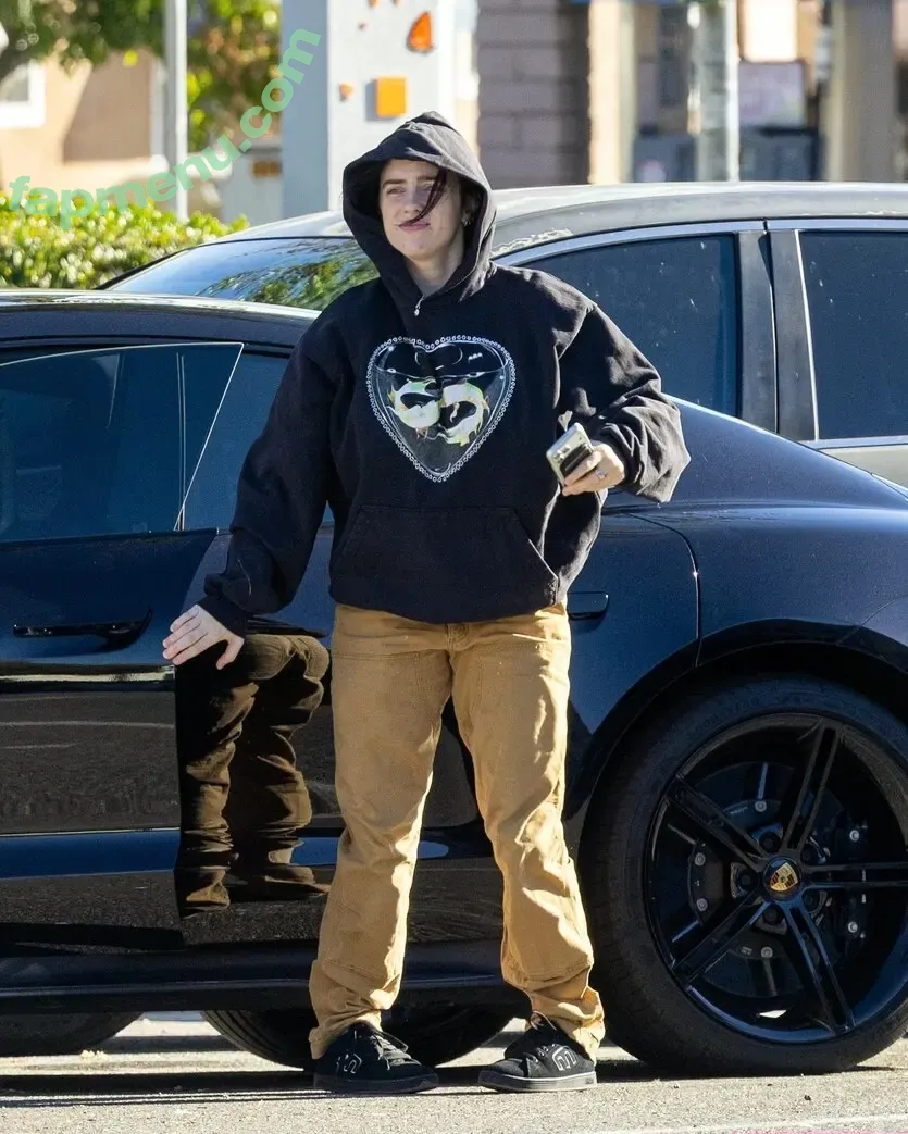 Billie Eilish nude photo #4448 (Fake / billeeilish / billieeilish)