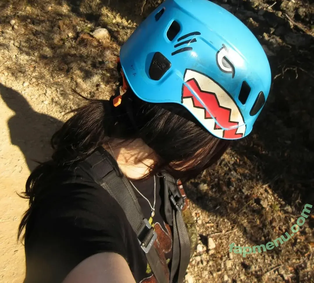 Billie Eilish nude photo #4487 (billeeilish / billieeilish)