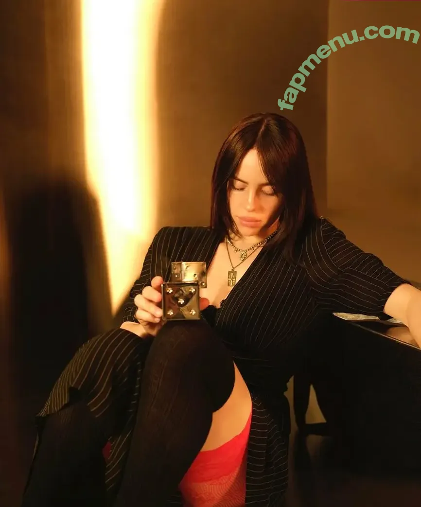 Billie Eilish nude photo #4501 (billeeilish / billieeilish)