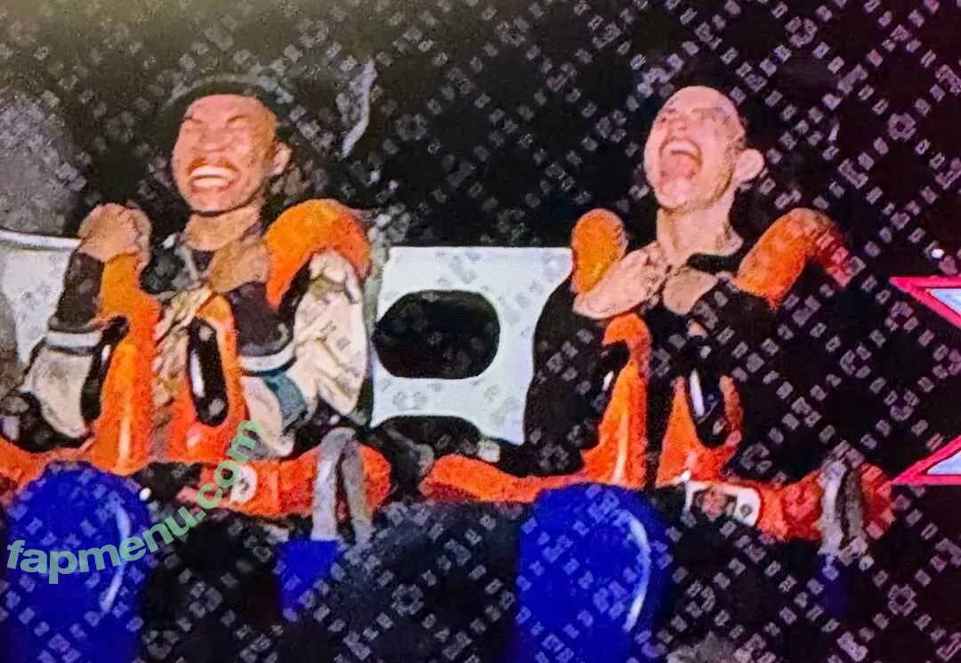 Billie Eilish nude photo #4509 (billeeilish / billieeilish)