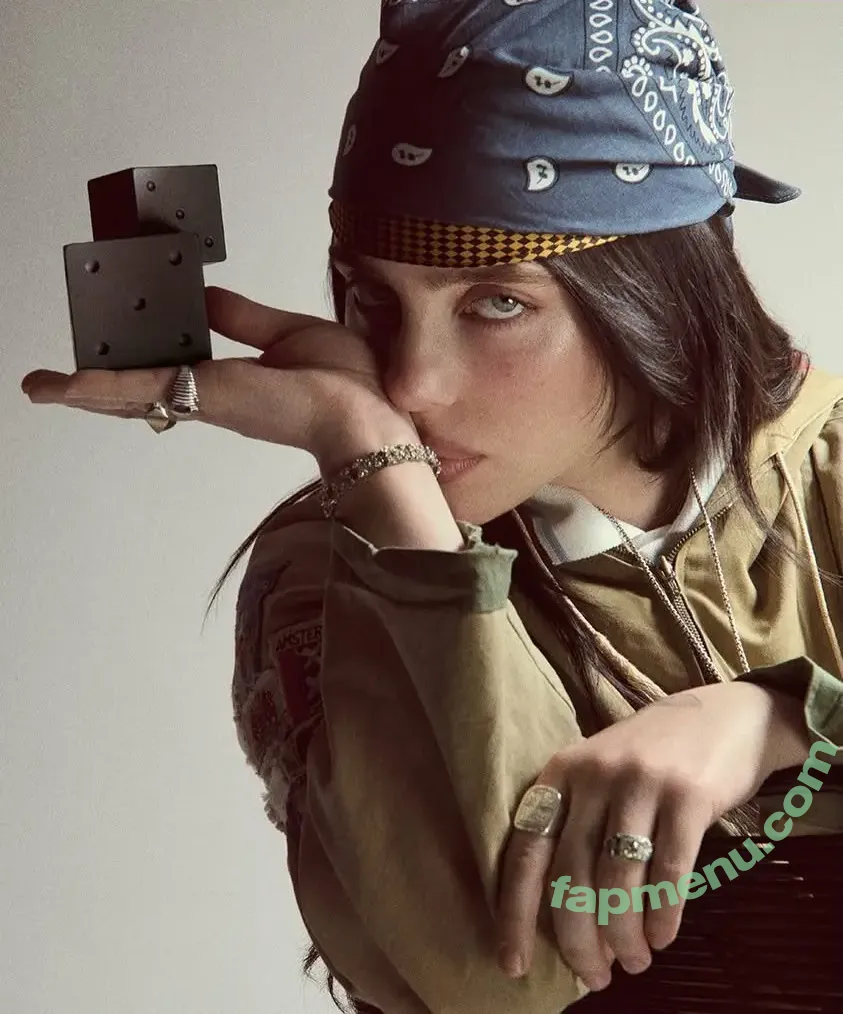 Billie Eilish nude photo #4544 (billeeilish / billieeilish)