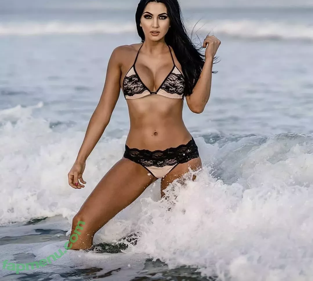 Billie Kay nude photo #0375 (chessiekay / jessicamckay)