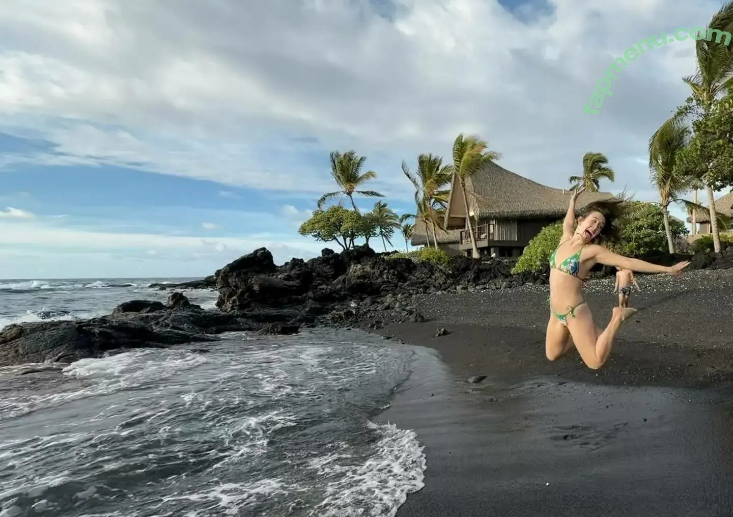 Billie Lourd nude photo #0049 (praisethelourd)