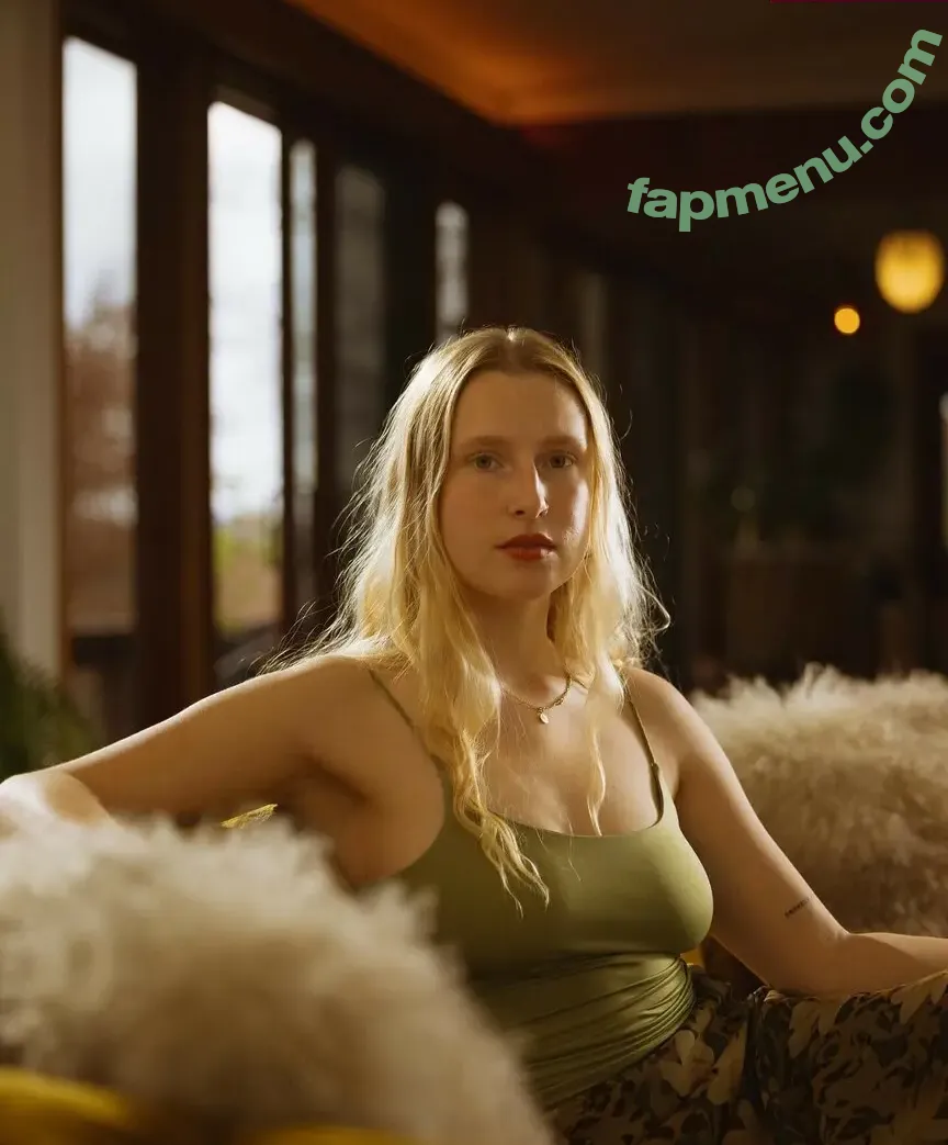 Billie Marten nude photo #0003 (billiemarten)