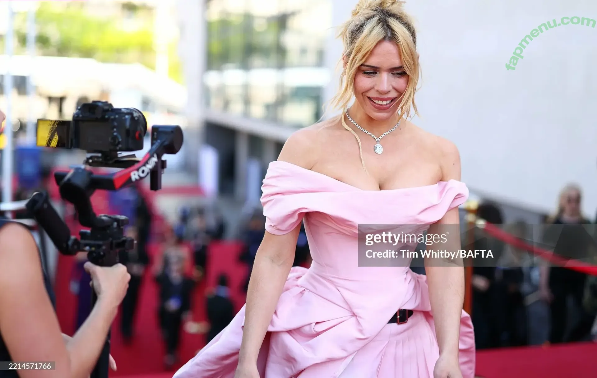 Billie Piper nude photo #0432 (billiepiper)