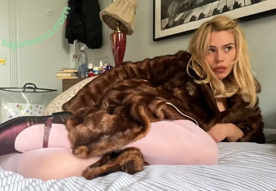 Billie Piper nude photo #0553 (billiepiper)