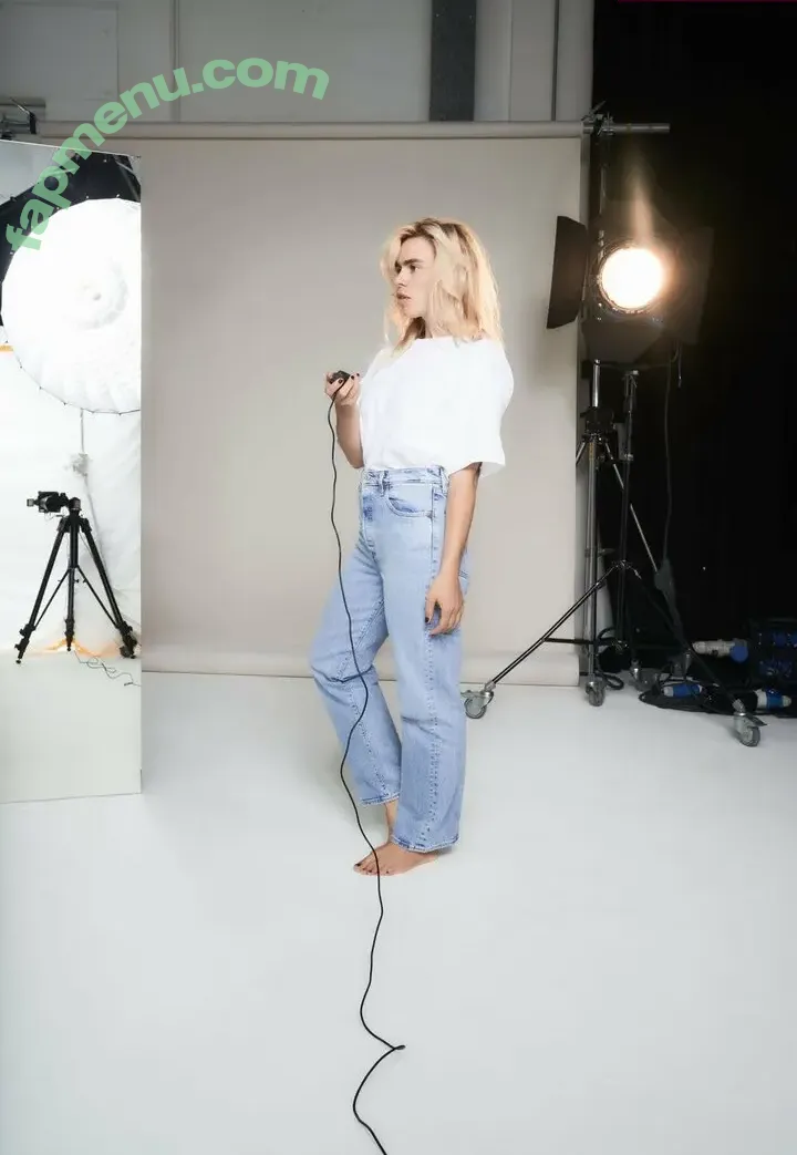 Billie Piper nude photo #0590 (billiepiper)