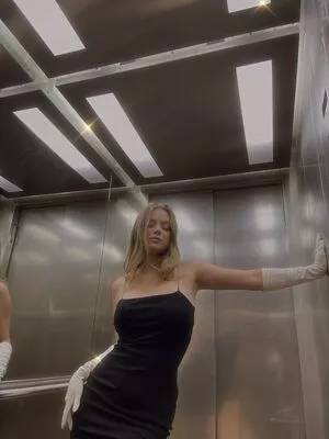 Bilochka ASMR / belochka_real nude photo #0025