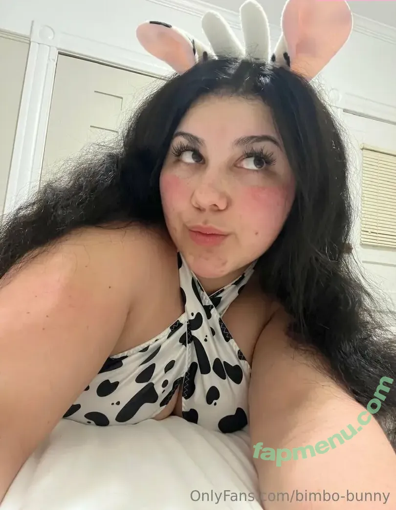 Bimbo-bunny nude photo #0025 (Local Bimbo / bimbo.bunny)