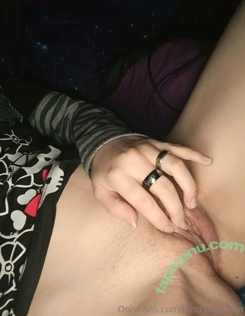 bimbogremlin nude photo #0001 (bimbogremlin)
