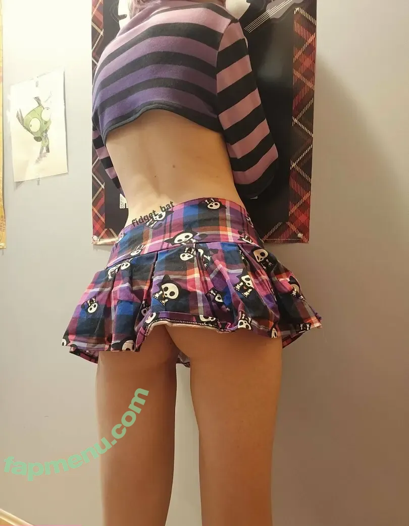 bimbogremlin nude photo #0012 (bimbogremlin)