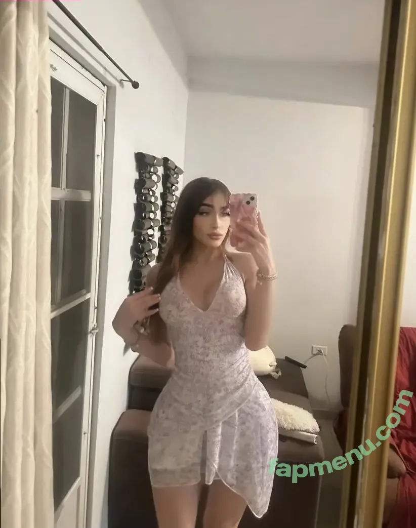Bimbomamii nude photo #0007 (brainlessbimbo)