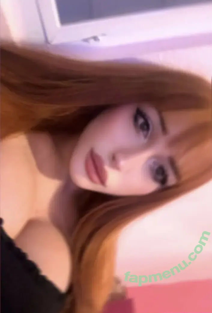 Bimbomamii nude photo #0020 (brainlessbimbo)
