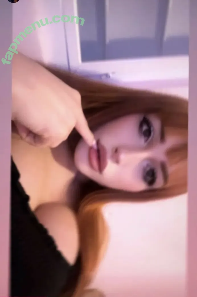 Bimbomamii nude photo #0022 (brainlessbimbo)