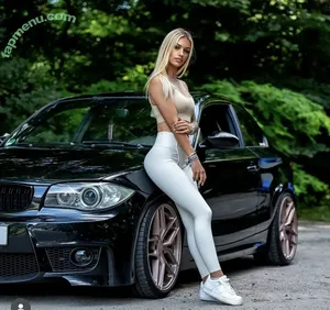 Bimmerblondiee nude photo #0091