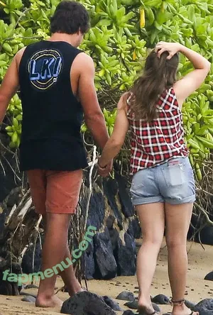 Bindi Irwin / bindisueirwin nude photo #0009