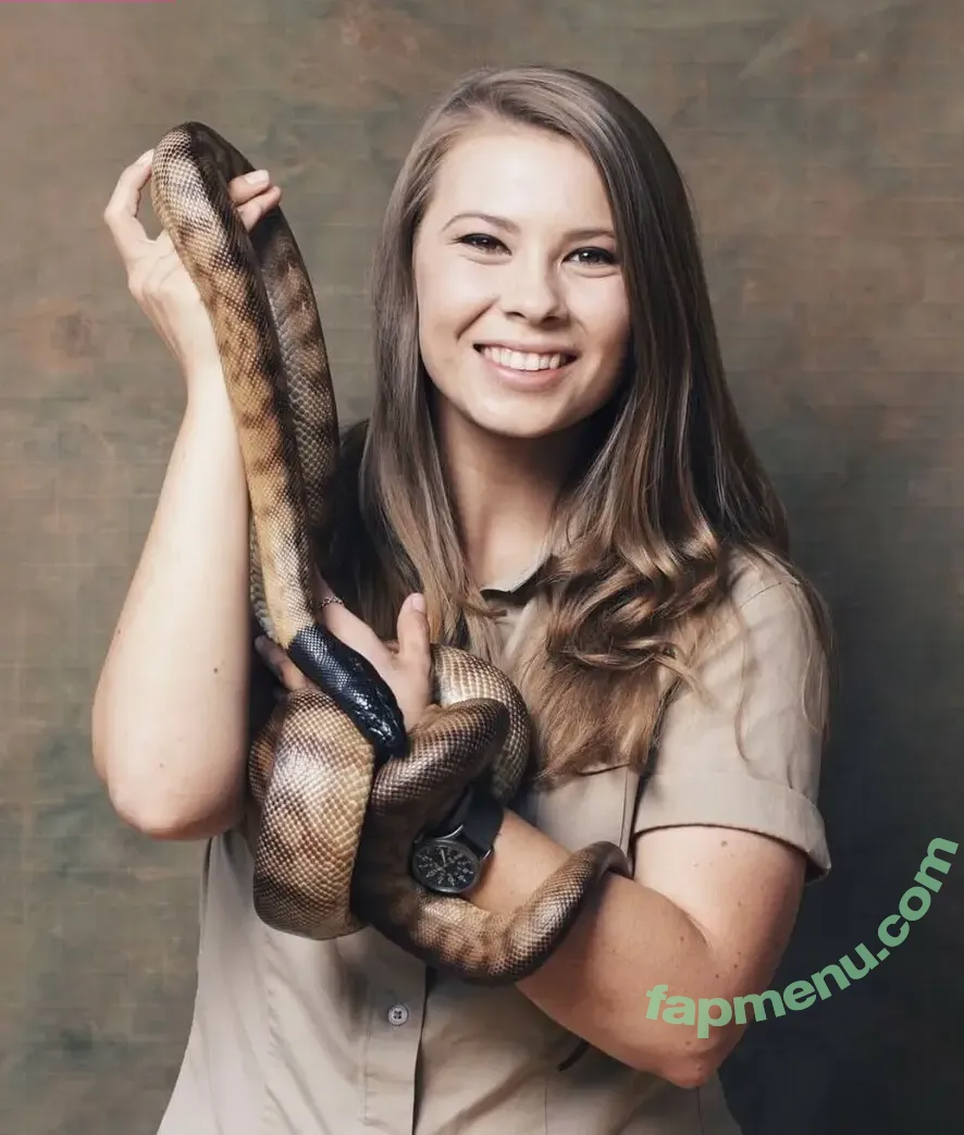 Bindi Irwin nude photo #0007 (bindisueirwin)
