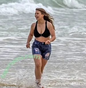 Bindi Sue Irwin / bindisueirwin nude photo #0007