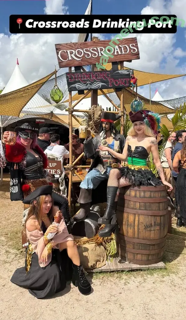 Binx nude photo #0182 (Binxbasilisk / battybinx)