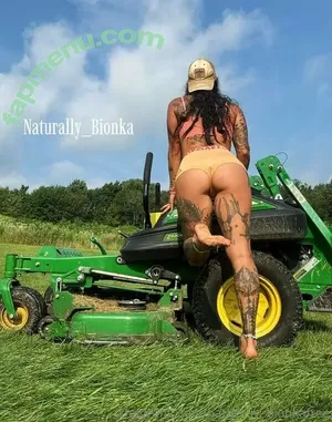 Bionka / bionkasimone / naturally_bionka / naturallybionka nude photo #0001