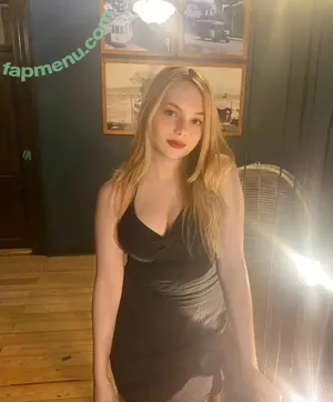  nude photo #0009