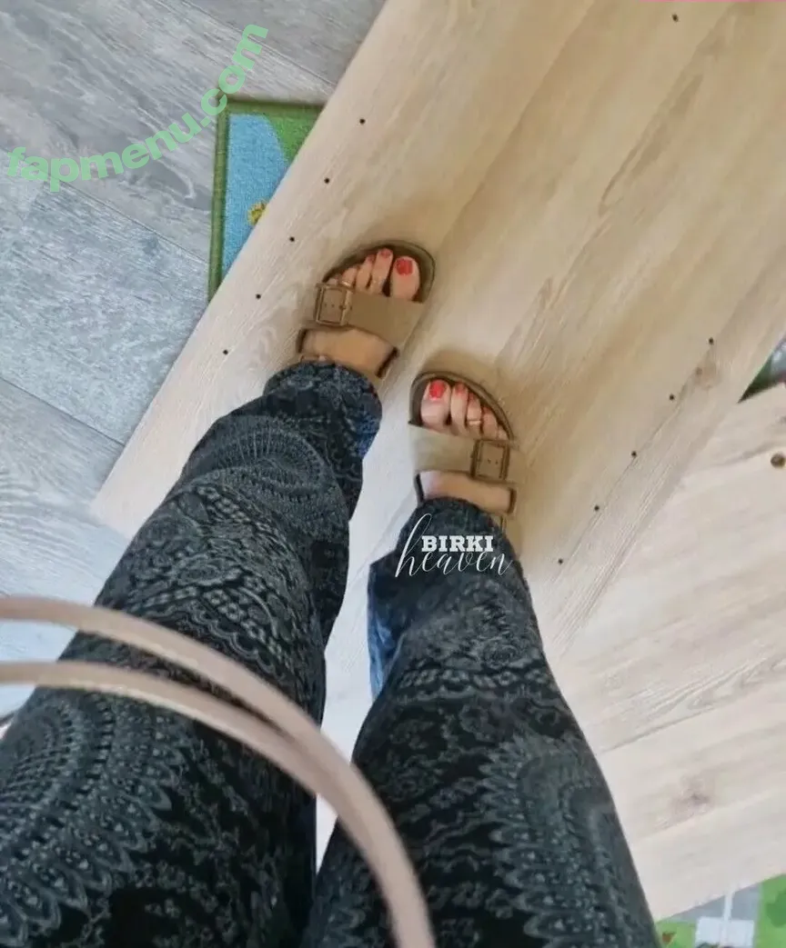 birki-heaven nude photo #0148 (birkensheaven)