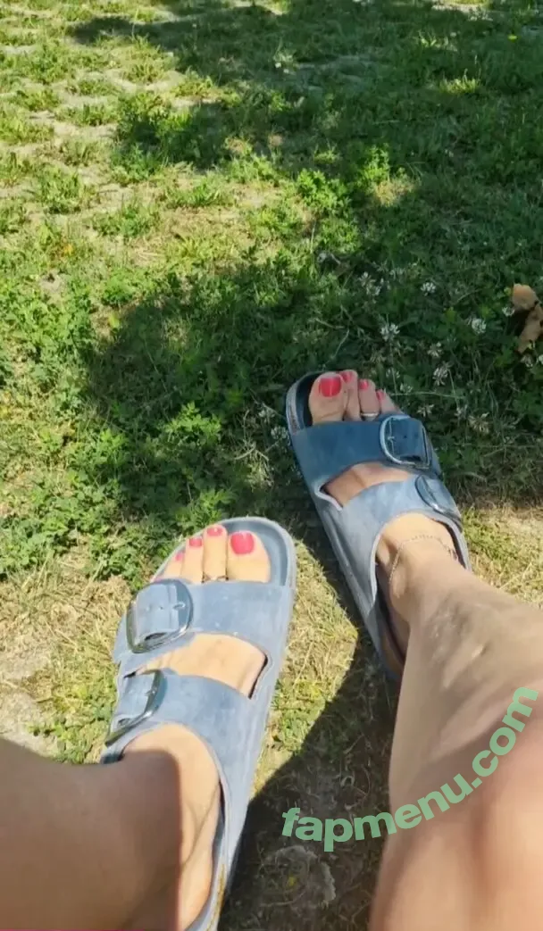 birki-heaven nude photo #0168 (birkensheaven)