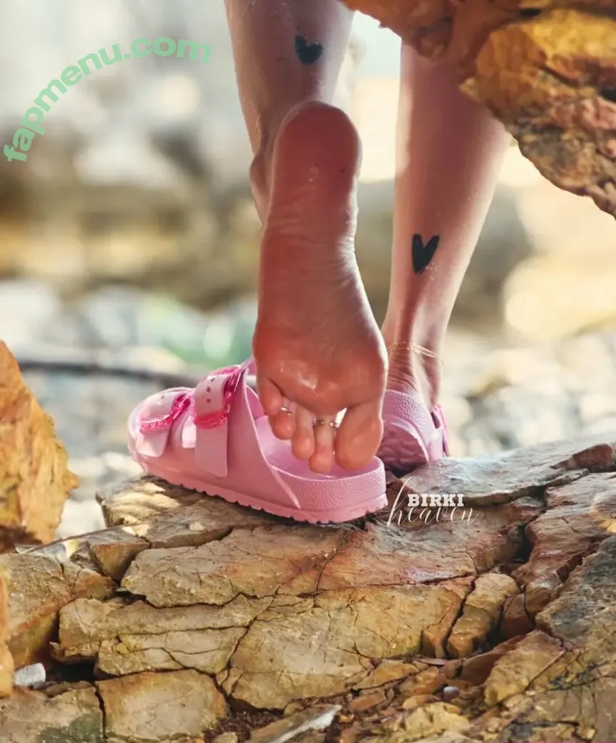 birki-heaven nude photo #0194 (birkensheaven)