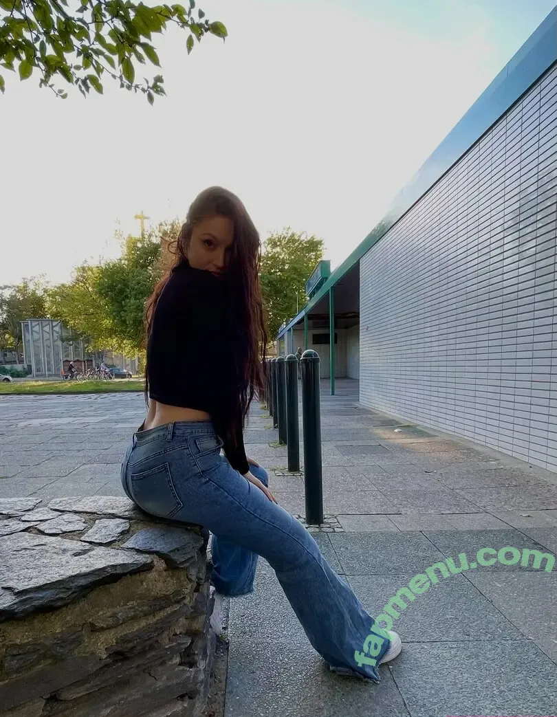 Bisscute nude photo #0174 (bisscute__)