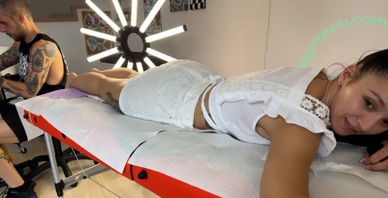 Bisscute nude photo #0194 (Bisscute_ / bisscute__)