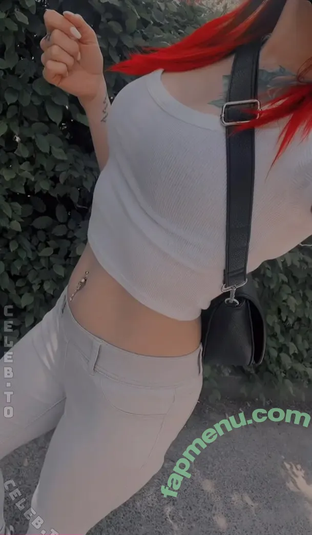 Bitchazepam nude photo #0066 (kirilevavi)