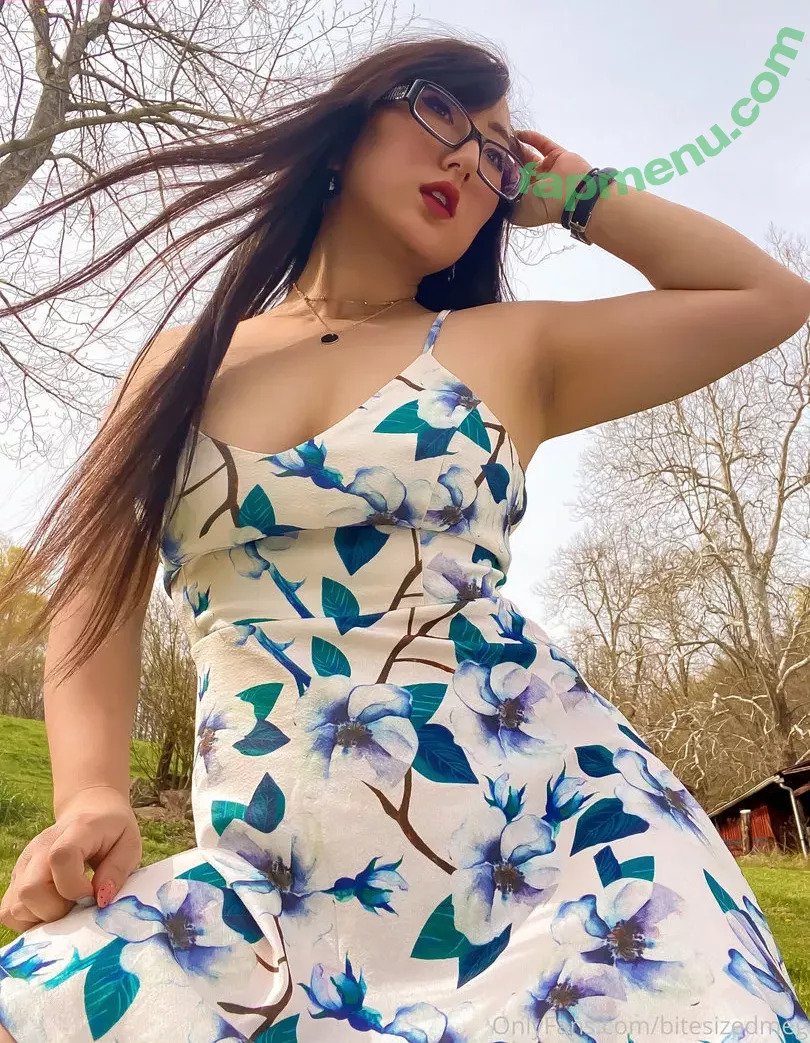 Bitesizedmeg nude photo #0332 (BiteSized_Meg)