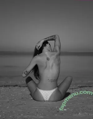 Bitty_01 nude photo #0405