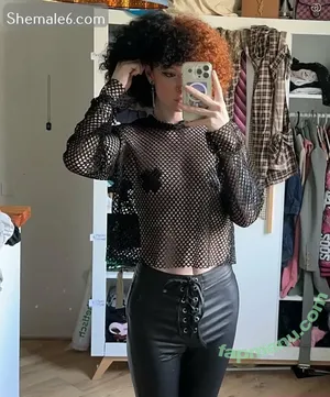 bitwink18 / ZoeLaGoblina nude photo #0609