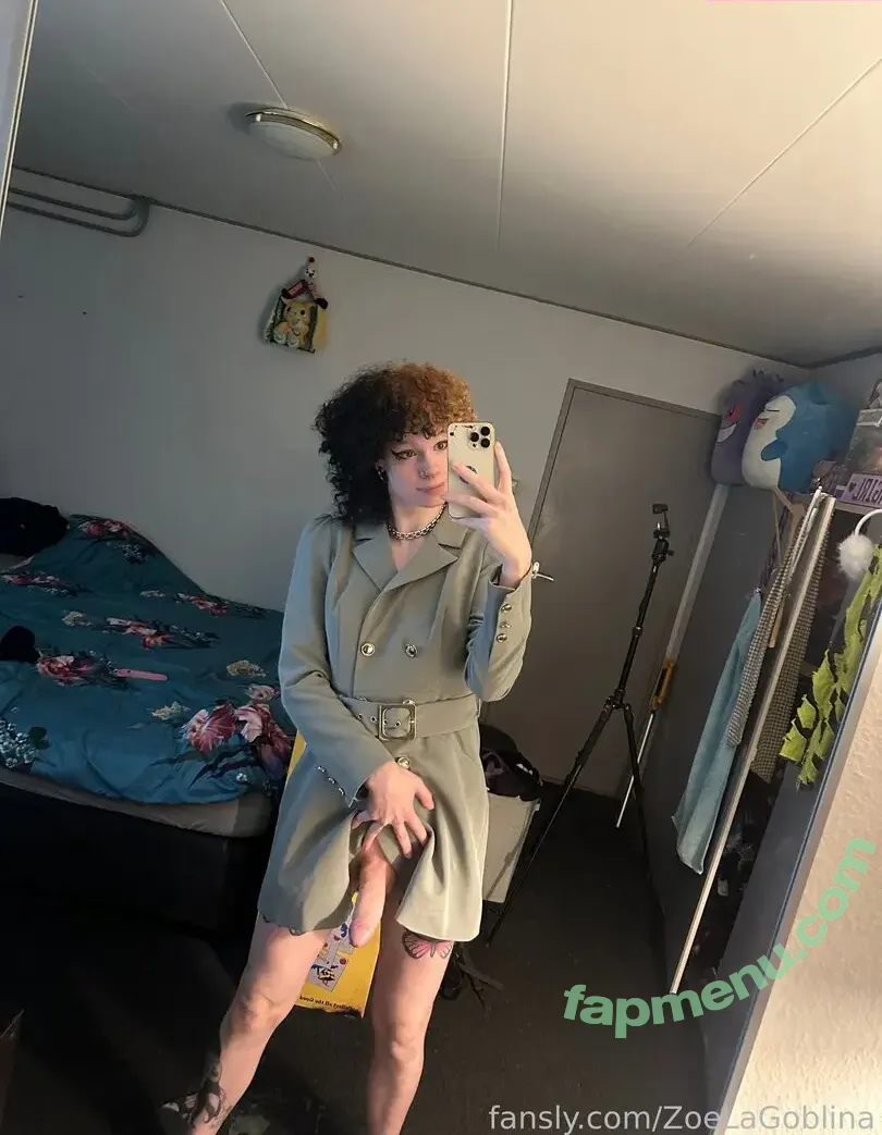 bitwink18 nude photo #0644 (ZoeLaGoblina)