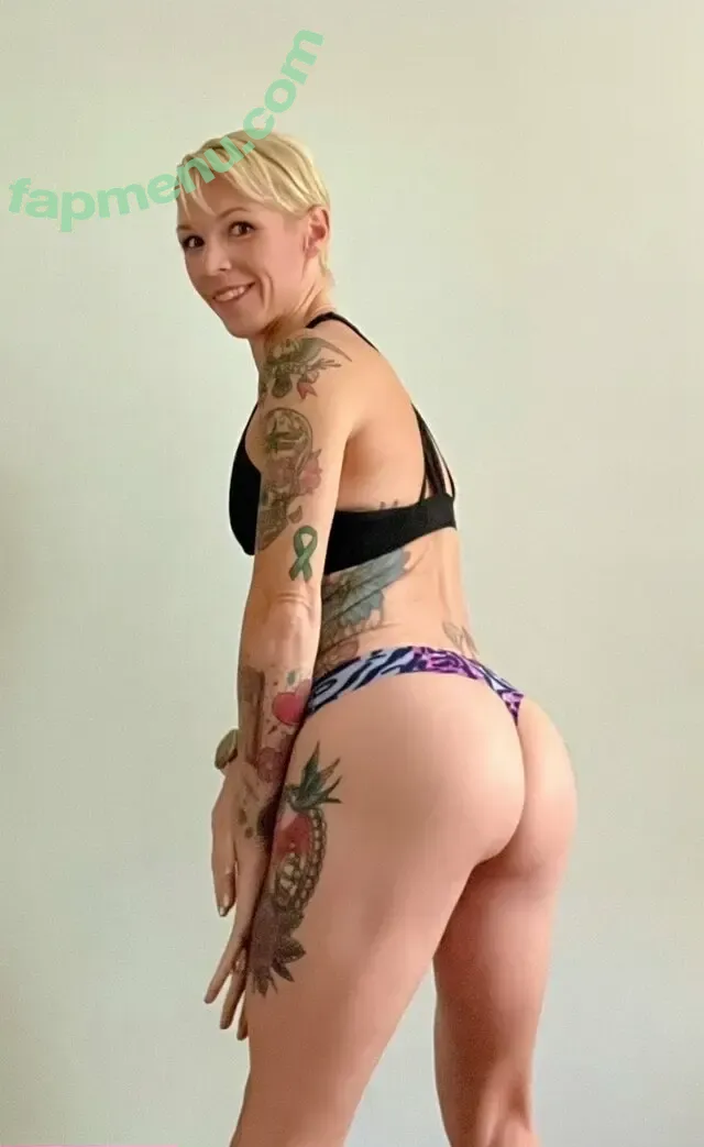 biwifeshare nude photo #0069 (biswingwife)