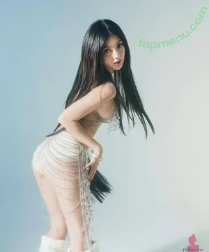  nude photo #0004
