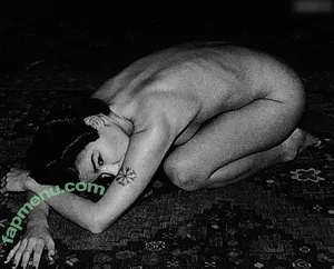 Björk / bjork nude photo #0021