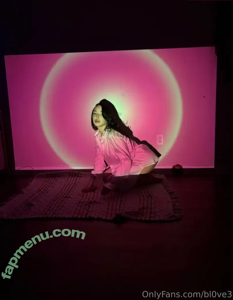 bl0ve3 nude photo #0104 (blovee.1)