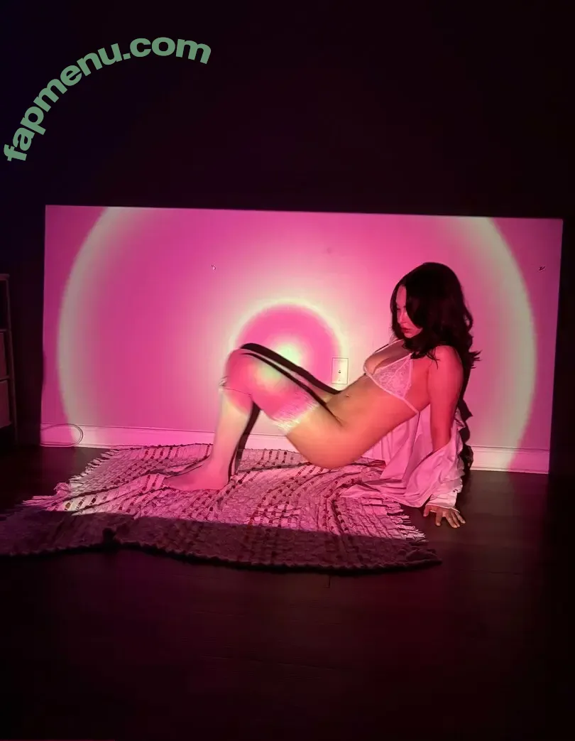 bl0ve3 nude photo #0108 (blovee.1)