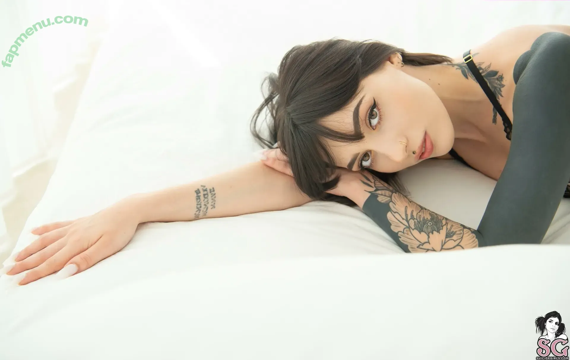 Black Amber nude photo #0115 (blackamber_official / blackamberx)