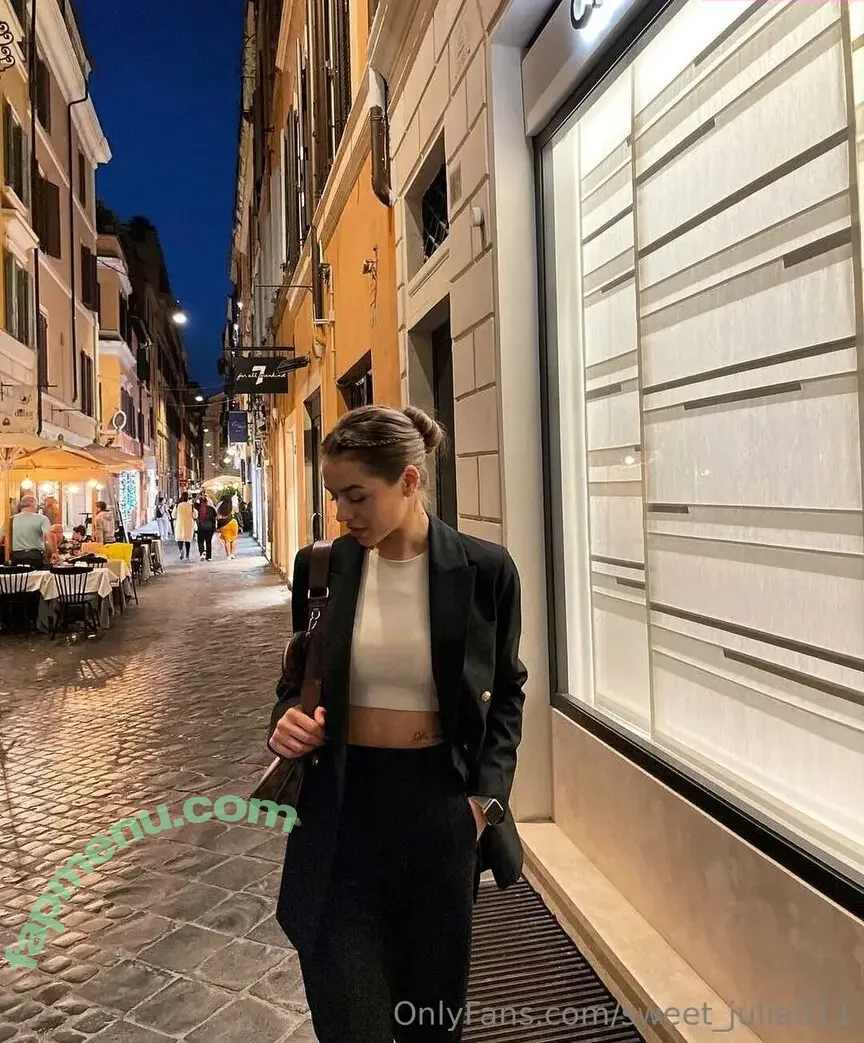 black_mercedes nude photo #0003 (black_mercedesx2)